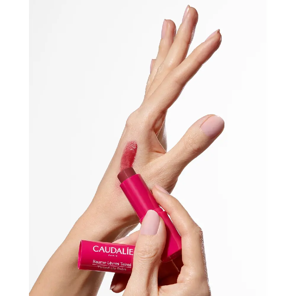 Caudalie, obarvan balzam za ustnice (4,5 g)